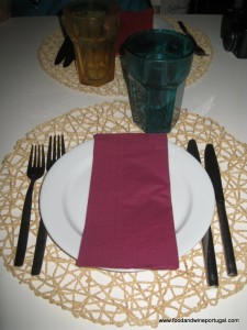 Quirky place settings